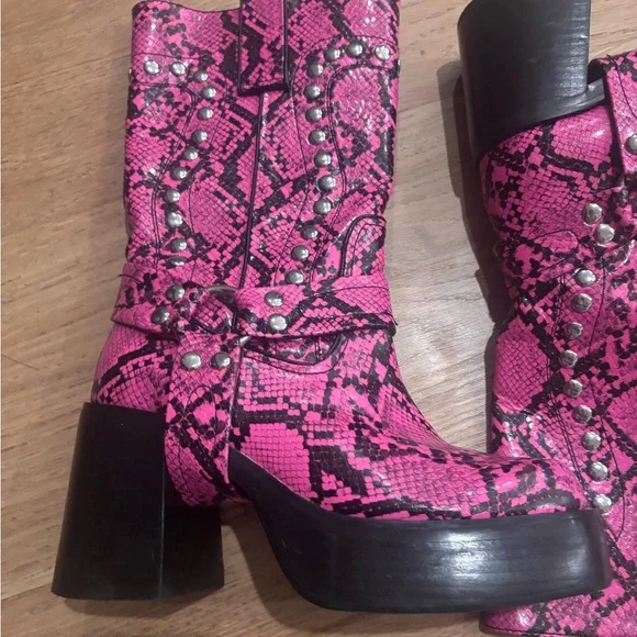 Pink Snakeskin Studded Platform Ankle Boots Chunky Heel. + size 8 - Picture 9 of 11